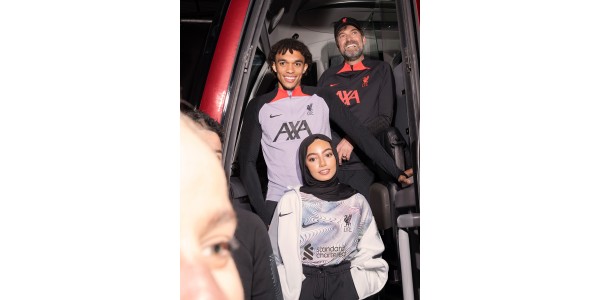 Liverpool nieuwe seizoen voetbalshirts